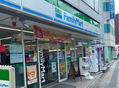 ファミリーマート枚方岡東町店